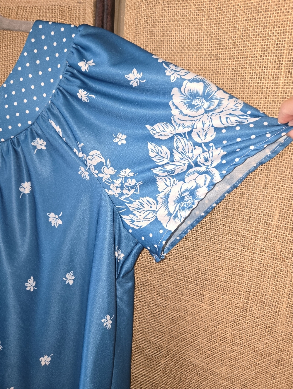 Vintage Carriage Court Blue White Floral Mumu Caftan Nightgown - Picture 2 of 7